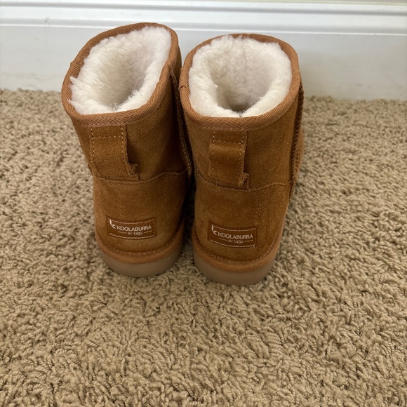 Koolaburra BY UGG ankle booties - Picture 4 of 4